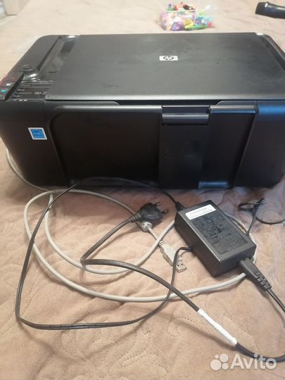 Цветной струйный принтер HP Deskjet F2483