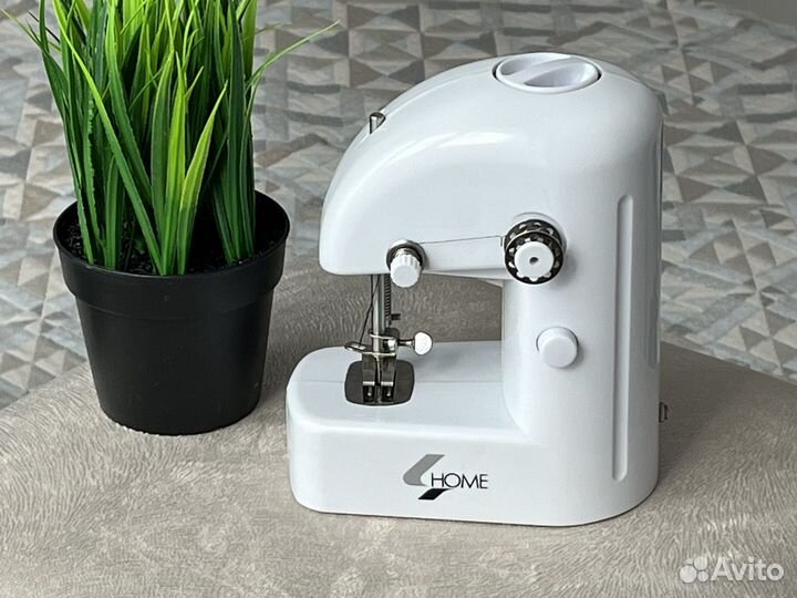 Мини швейная машинка
