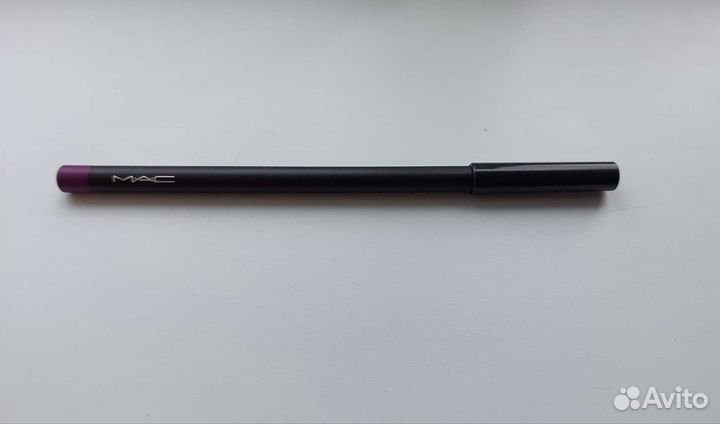 Карандаш MAC Heroine