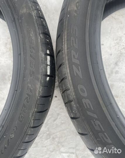 Pirelli P Zero PZ4 325/30 R23 и 285/35 R23 109Y