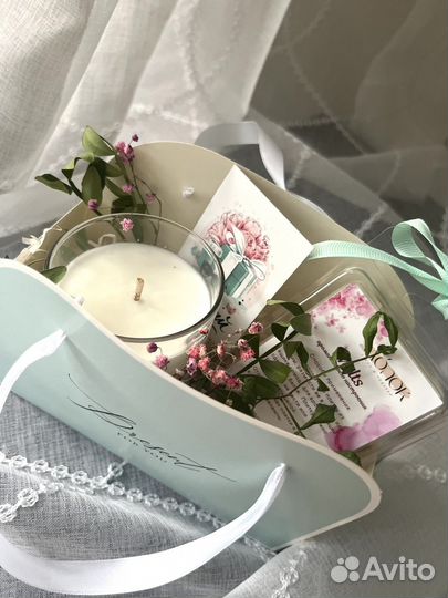 Подарочные наборы для женщин 8 марта