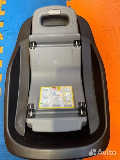 База maxi cosi family fix