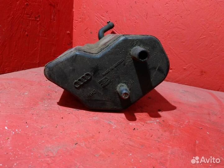 Адсорбер топливный Ауди 80/90