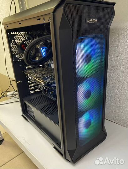 Мощный игровой компьютер на Intel I5-6500 RX580