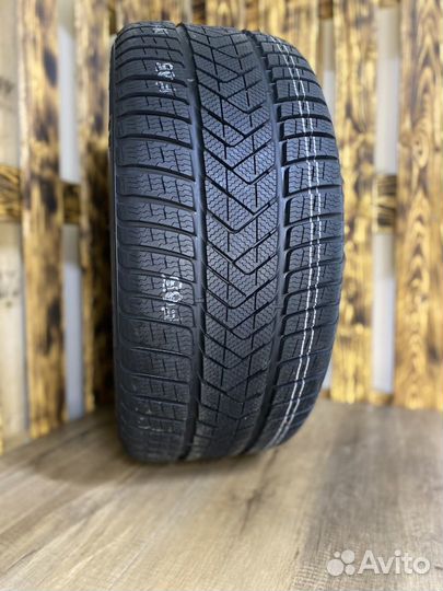 Pirelli Scorpion Winter 215/60 R17 100V