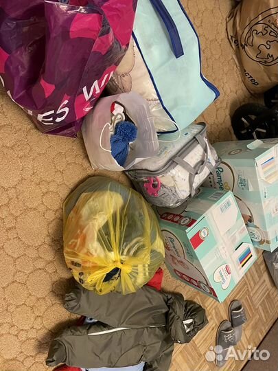 Детские вещи, подгузники