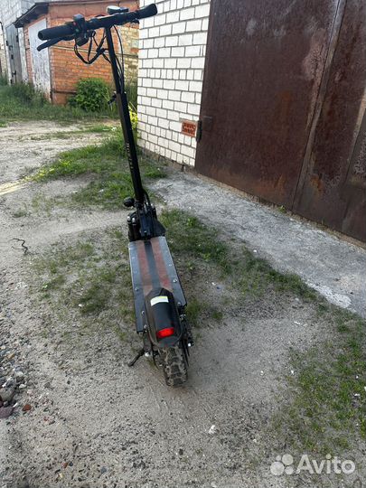 Продам электросамокат
