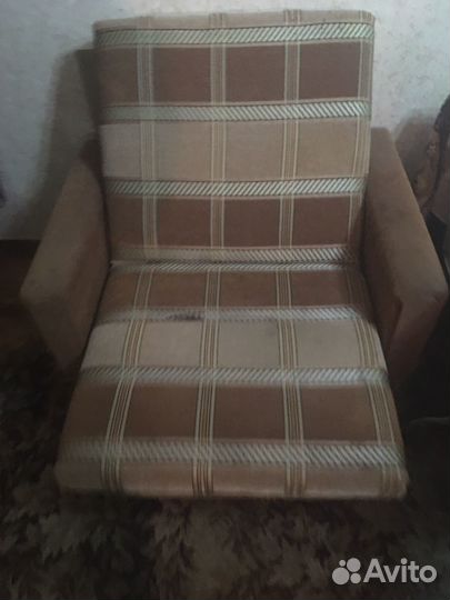 Диван и кресло бу бесплатно