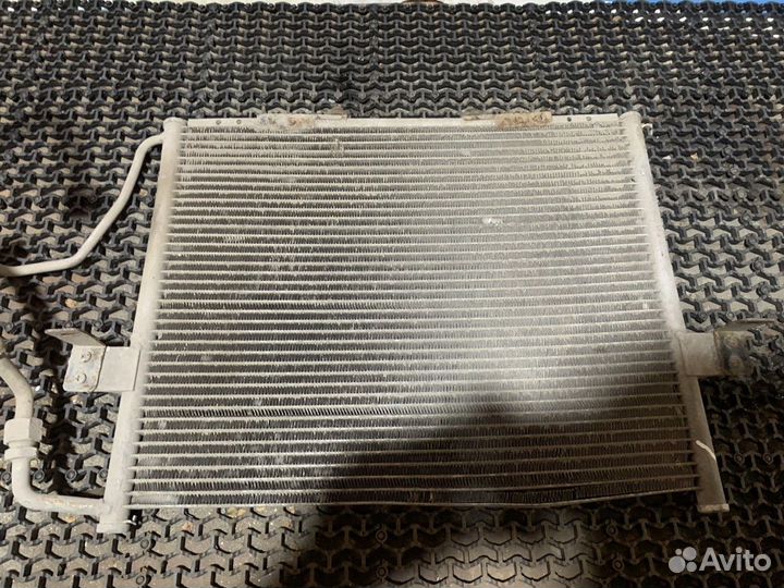 Радиатор кондиционера (конденсер) Kia Sportage