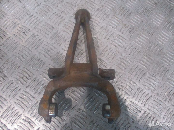 Вилка кпп ZF 1328368044