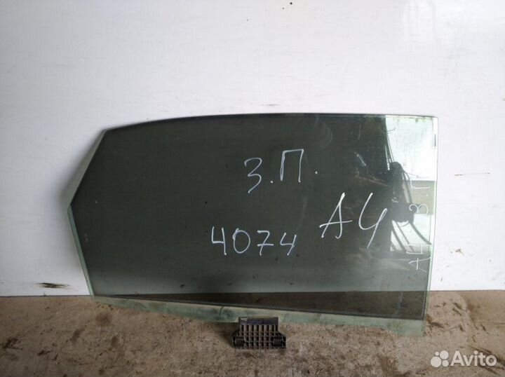Стекло заднее правое Audi A4 2005-2007
