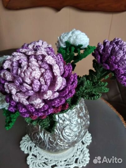 Хризантемы из ниток