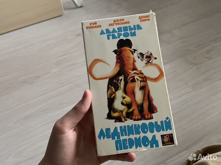 Видеокассеты vhs фильмы состояние хорошое