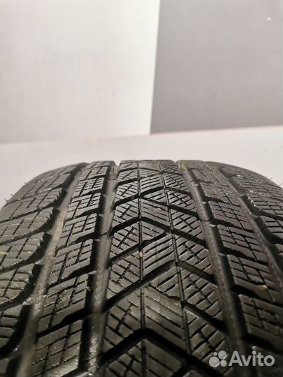 Pirelli Scorpion Winter 285/35 R22 106V