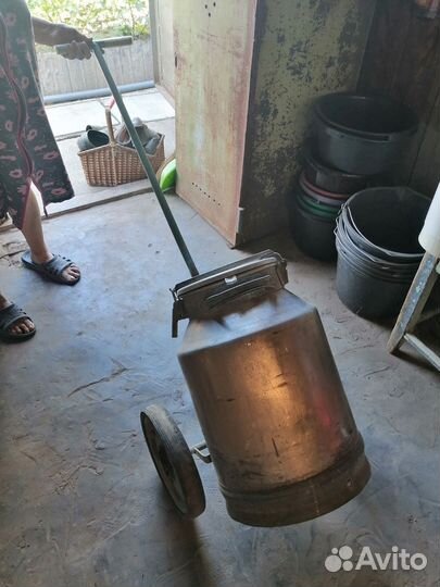 Бидон с телегой