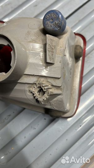 Фонарь бампера левый Land Cruiser 200