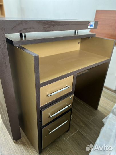 Стойка администратора - ресепшен