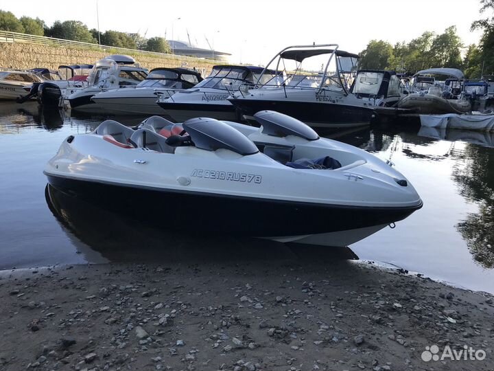 Водометный катер Sea-Doo Speedster 240efi