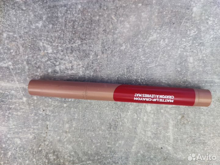 Помада в стике loreal