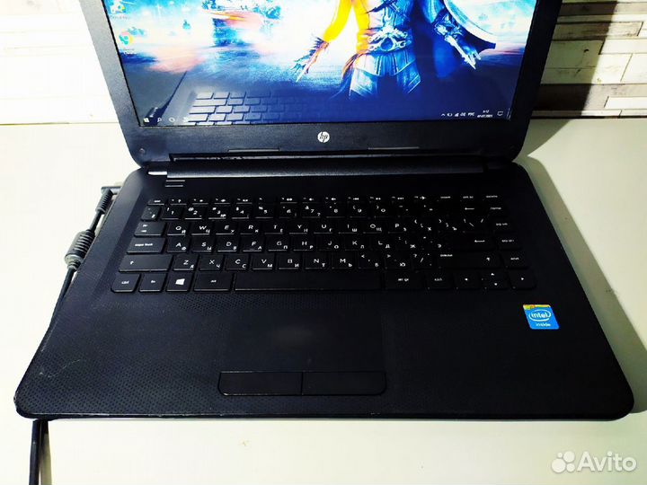 HP 14-ac000ur - Celeron 3 поколения \ 2 Озу \ SSD