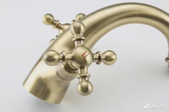 Смеситель для раковины gappo G1089-4 Бронза