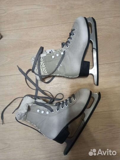 Коньки фигурные 37 размер