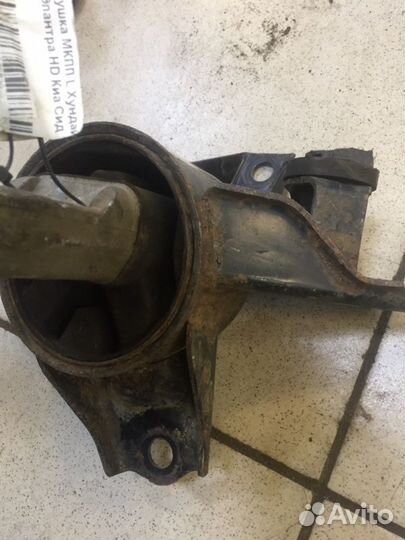 Подушка коробки передач левая Kia Ceed 1 G4FC