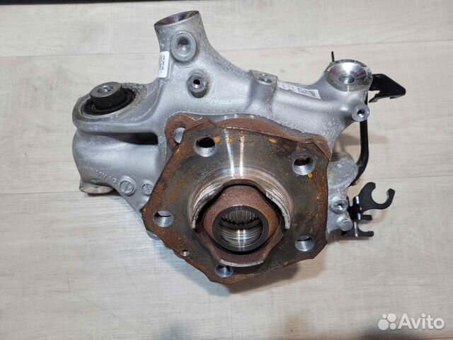 Кулак задний левый Audi A8 D5 (4N)