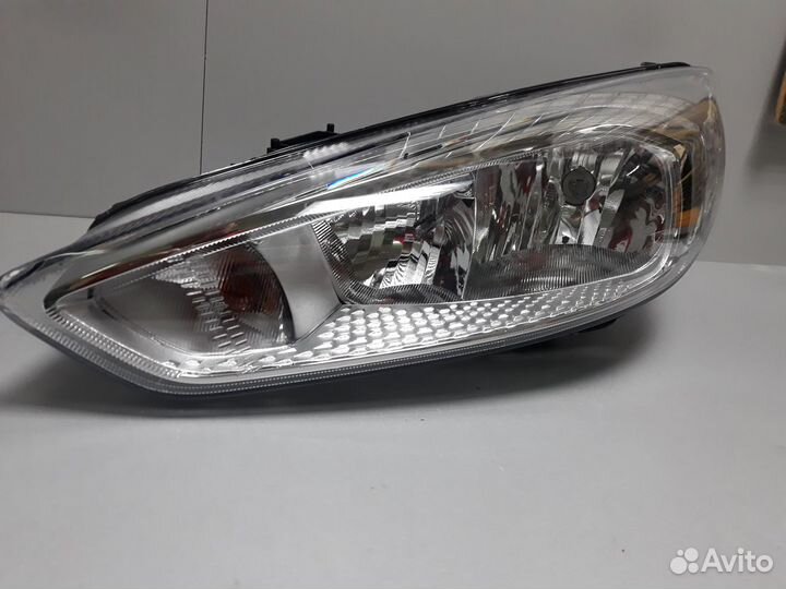 Фара левая Ford Focus 3 - 2060612