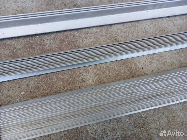 Уголок алюминиевый