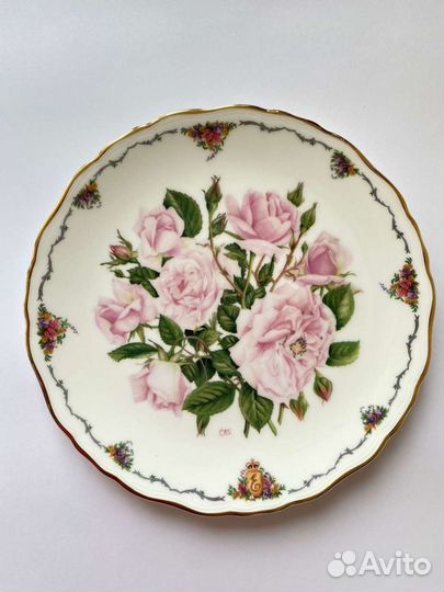 Коллекционные тарелки Royal Albert