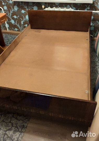 Продам б/у кровать