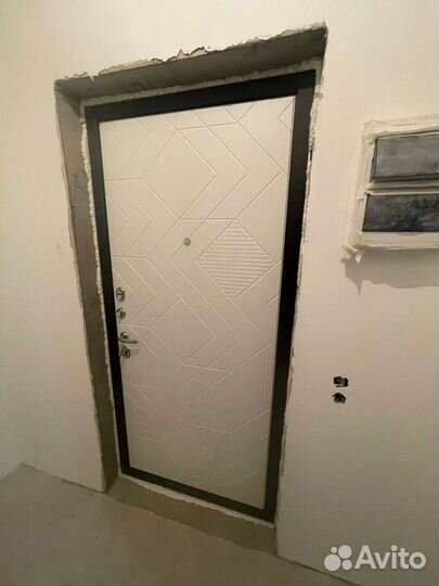 Установка входных дверей