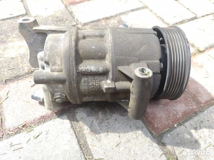 Компрессор кондиционера б/у на Skoda Octavia A7
