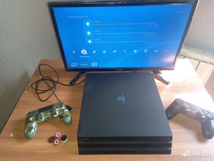 Sony PS4 PRO 1Tb 2 геймпада обновление 9.60