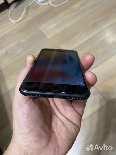 iPhone 7, 32 ГБ