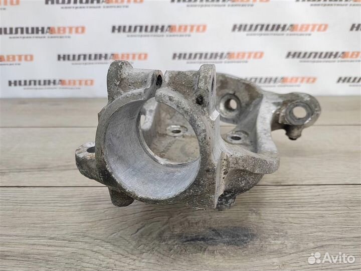 Кулак поворотный правый BMW 5 E60 E61 2003-2009