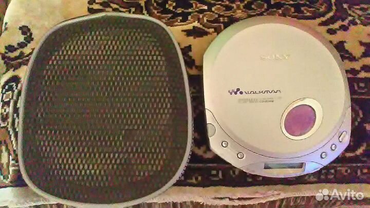 Cd плеер Sony Walkman D-E350 с чехлом