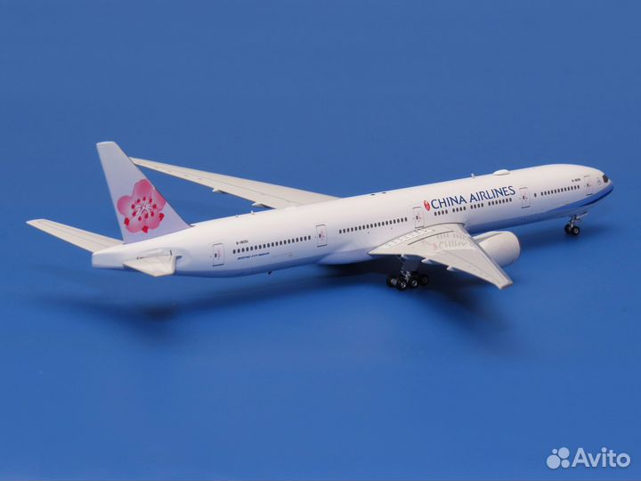 Boeing 777-300ER China Airlines B-18051 (1:400)