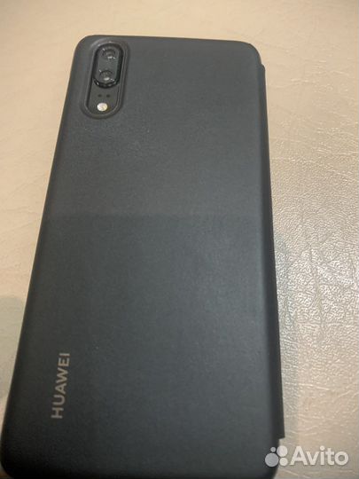 Телефон Huawei p20