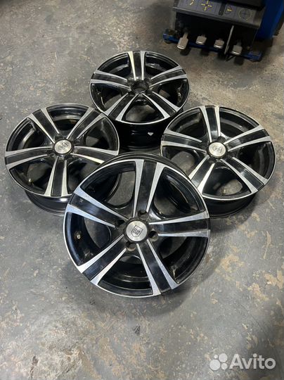 Диски R15 4/100 Vesta Solaris Logan