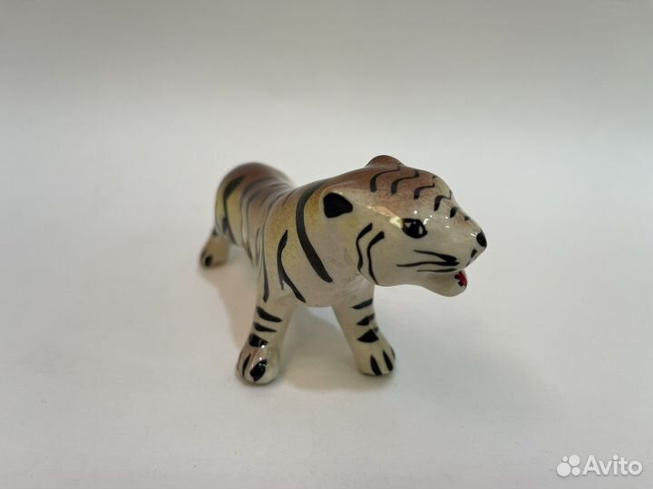Статуэтка тигр