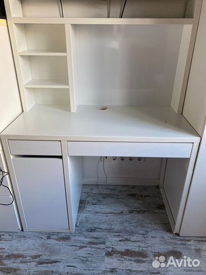 Письменный стол IKEA микке