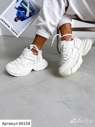 Кроссовки на платформе