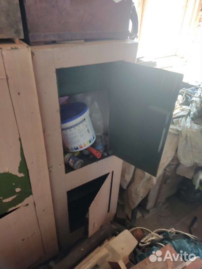 Сейф металлический