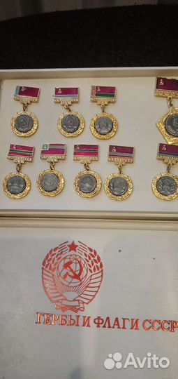 Наборы значков