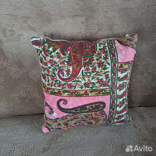 Подушка для дивана
