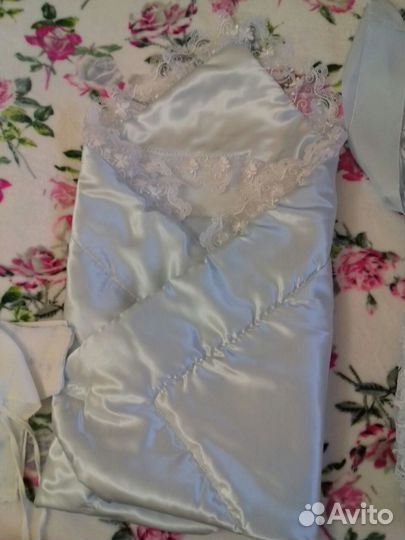 Продам конверт на выписку.Состояние отличное