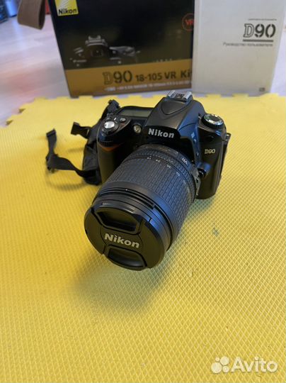 Зеркальный фотоаппарат Nikon D90