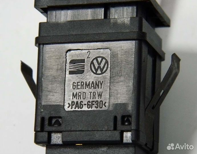 Кнопка аварийной сигнализации VW Polo 2001-2009